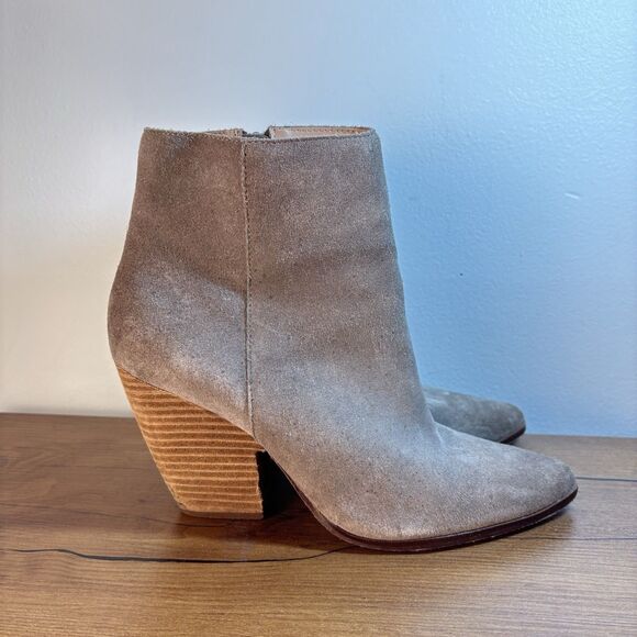 Charles David Women's 9 Niche Taupe Suede Ankle Boots Pointy Toe Stack Heel - Picture 1 of 11